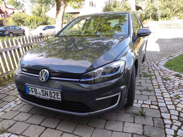 Volkswagen VW e-Golf Wärmep. Winterpak. Leder, Akkuzertifik