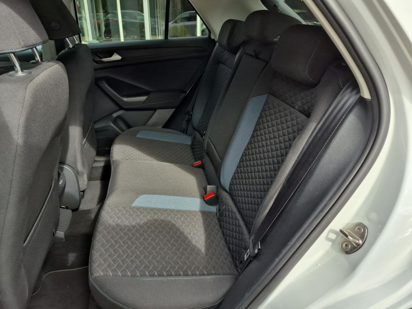 Volkswagen T-Roc IQ.DRIVE Navi ACC Parklenkas. Sitzheizung