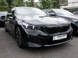 BMW 520i Touring M-Sport Pro PANO AHK HUD 360° LED - BMW 520 Kombi 520i mit Benzin-Antrieb
