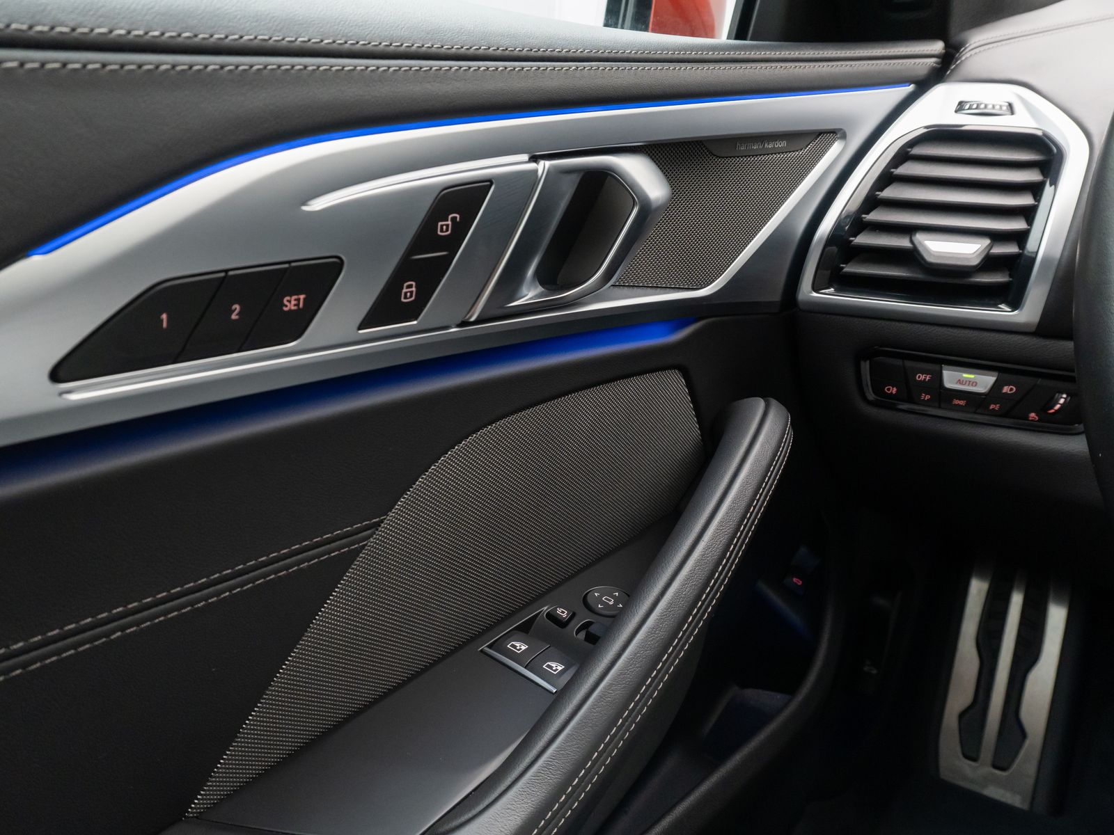 Fahrzeugabbildung BMW M850i xD Laser Kamera HUD DAB H/K SoftCL 20Zoll