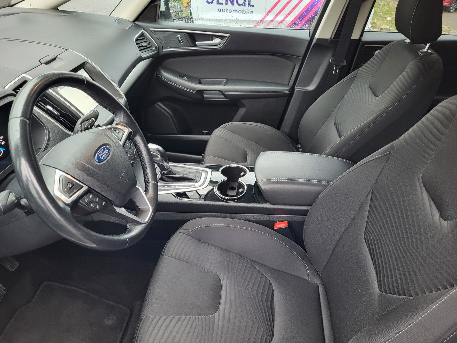 Fahrzeugabbildung Ford S-Max S-MAX Business Autom., Standheizung