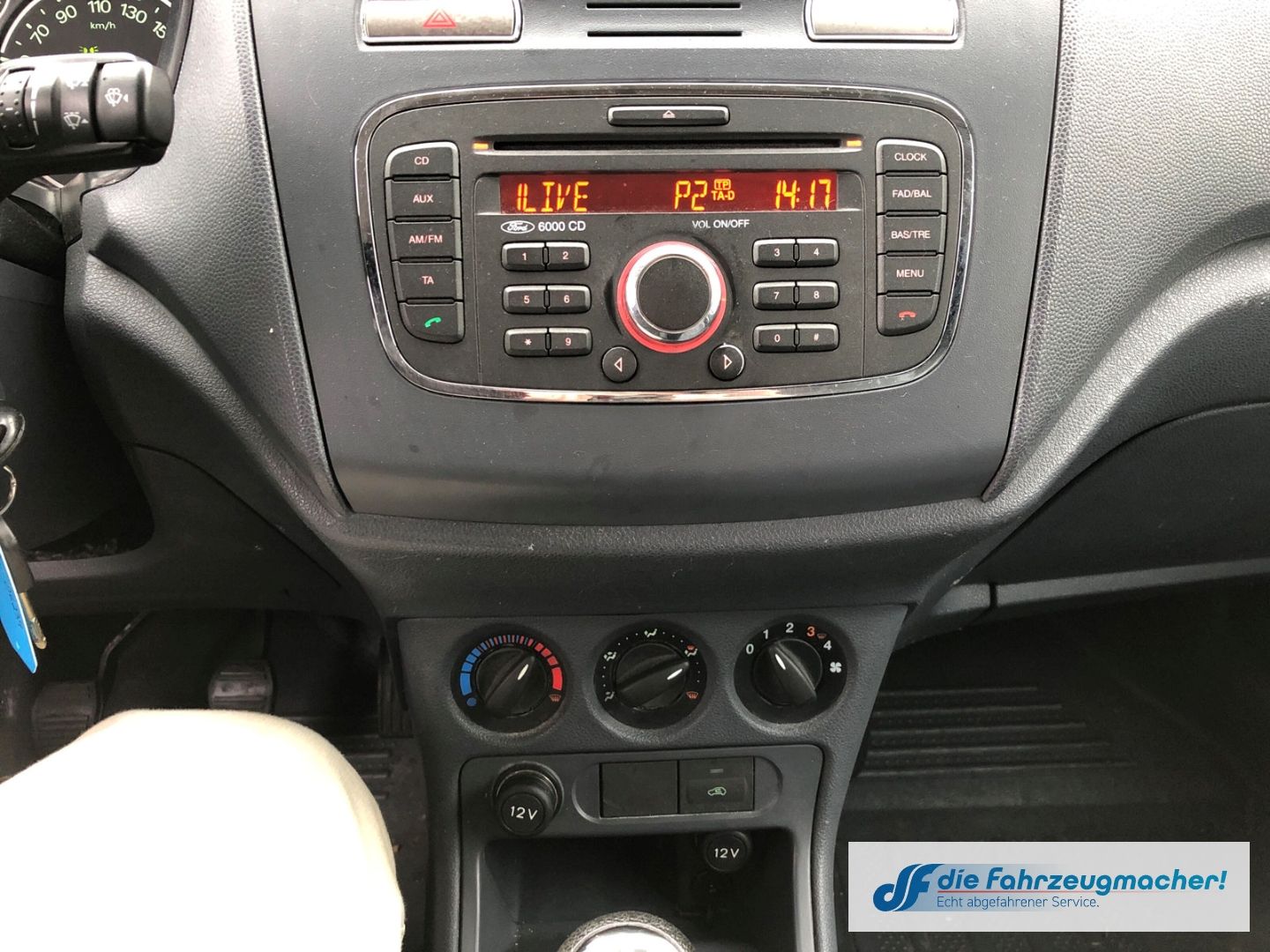 Fahrzeugabbildung Ford Transit Connect Kasten lang 1.8 TDCi DPF PDC Spr