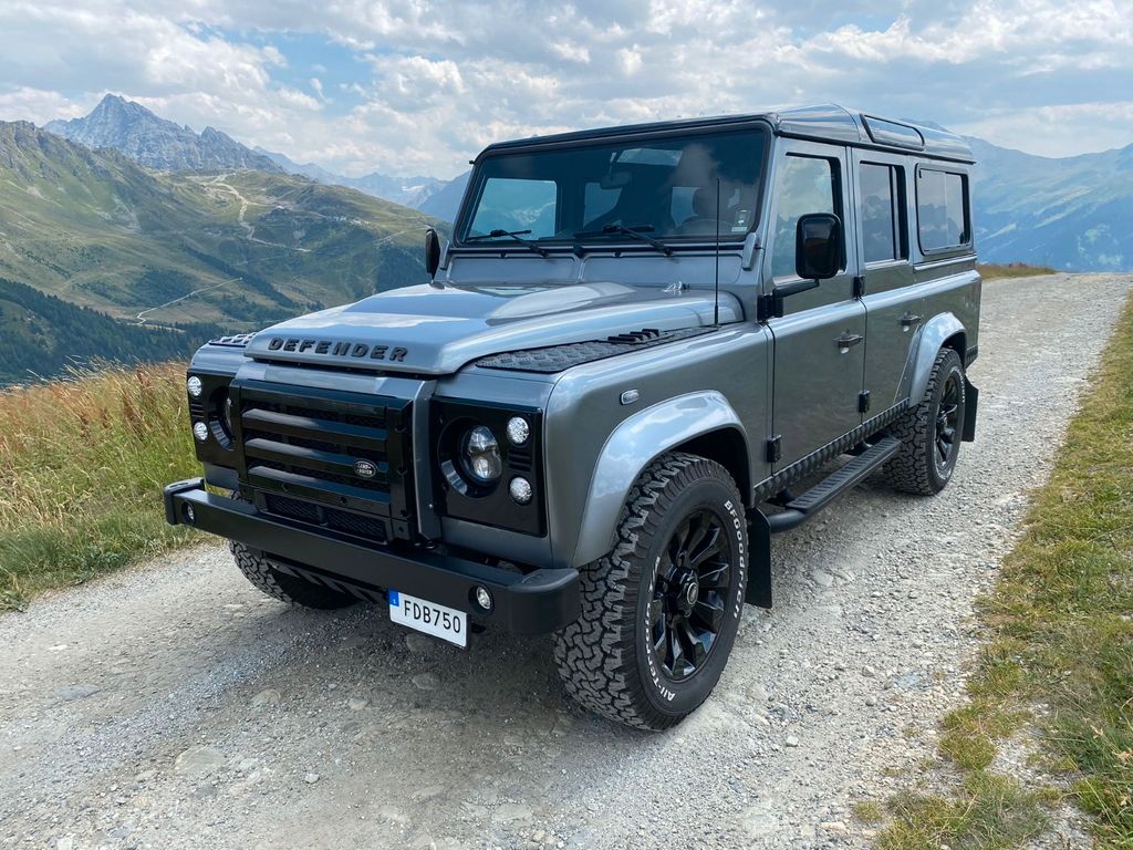 Land Rover Defender