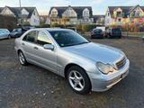 Mercedes-Benz C240 2 Hand Rentner !! Scheckheft voll - gebrauchte Mercedes-Benz C 240 aus dem Jahr 2001