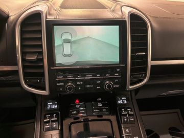 Porsche Cayenne - 8