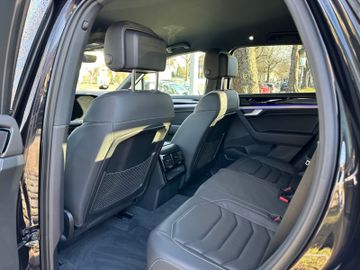 Fahrzeugabbildung Volkswagen Touareg 3.0 TDI R-Line 4Motion*Lenk.Hz*StHz*ACC*