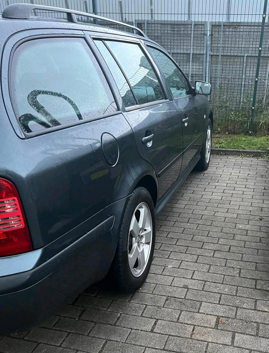 Skoda Octavia 2006 — салон