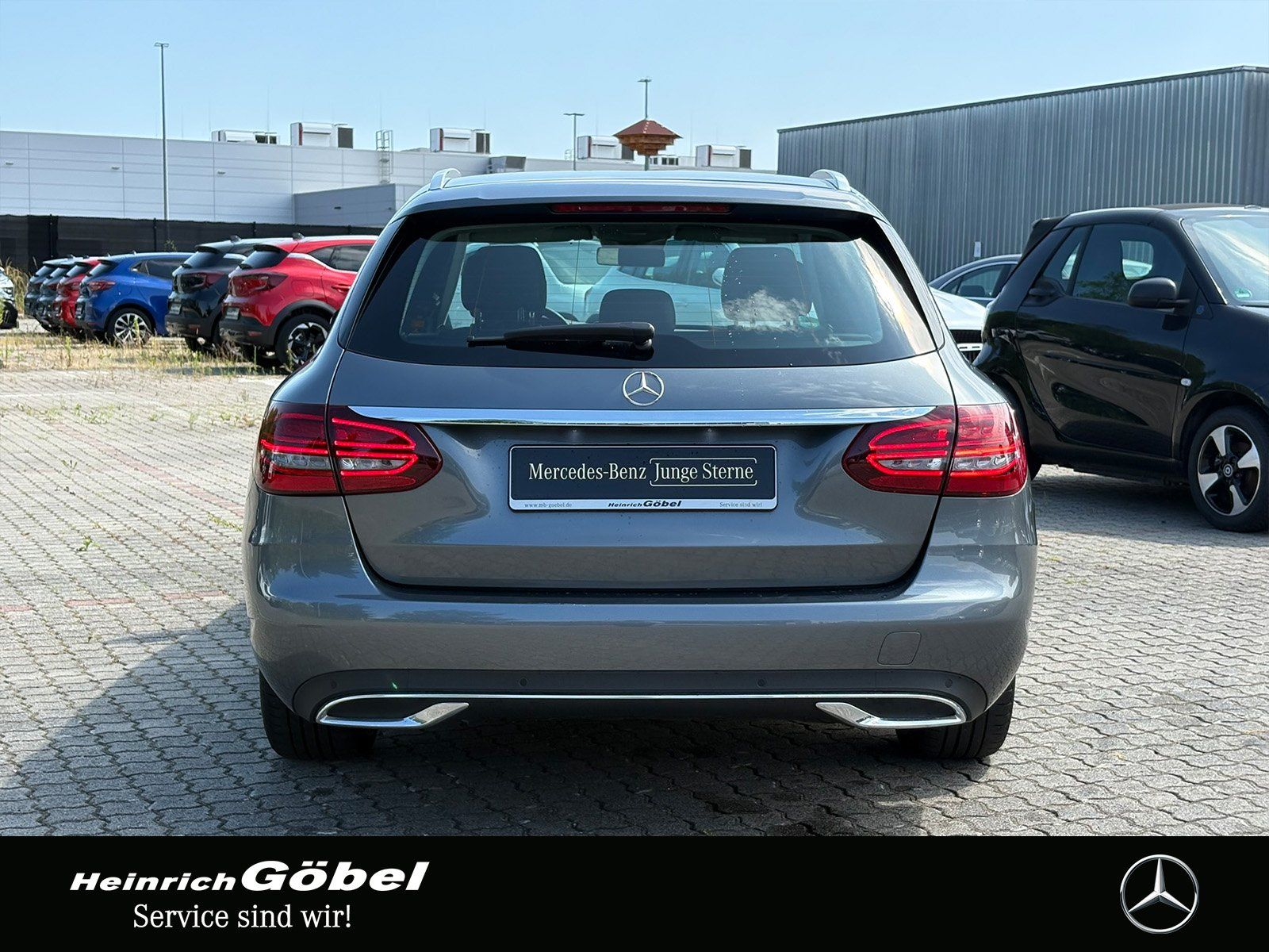 Fahrzeugabbildung Mercedes-Benz C 220 d T AVANTGARDE*LEDER*MULTIBEAM*CARPLAY*