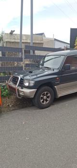 Mitsubishi Pajero 2.8TD Klima GLS v20 - Mitsubishi Pajero in Düsseldorf