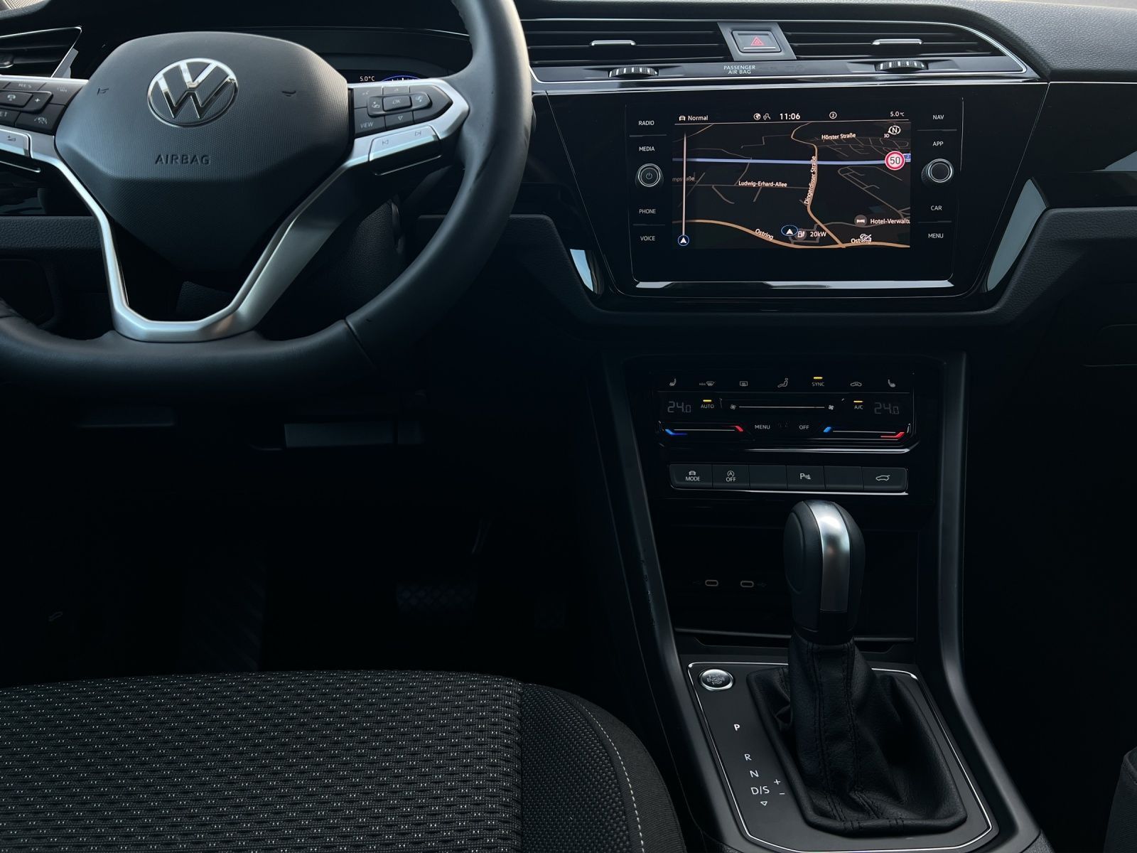 Touran R-Line 1.5 TSI DSG LED*ACC*DCC*Navi