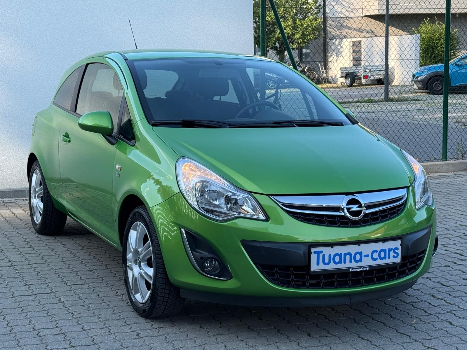 Opel Corsa D Klima+Sitz und Lenkradheizung+Tempomat