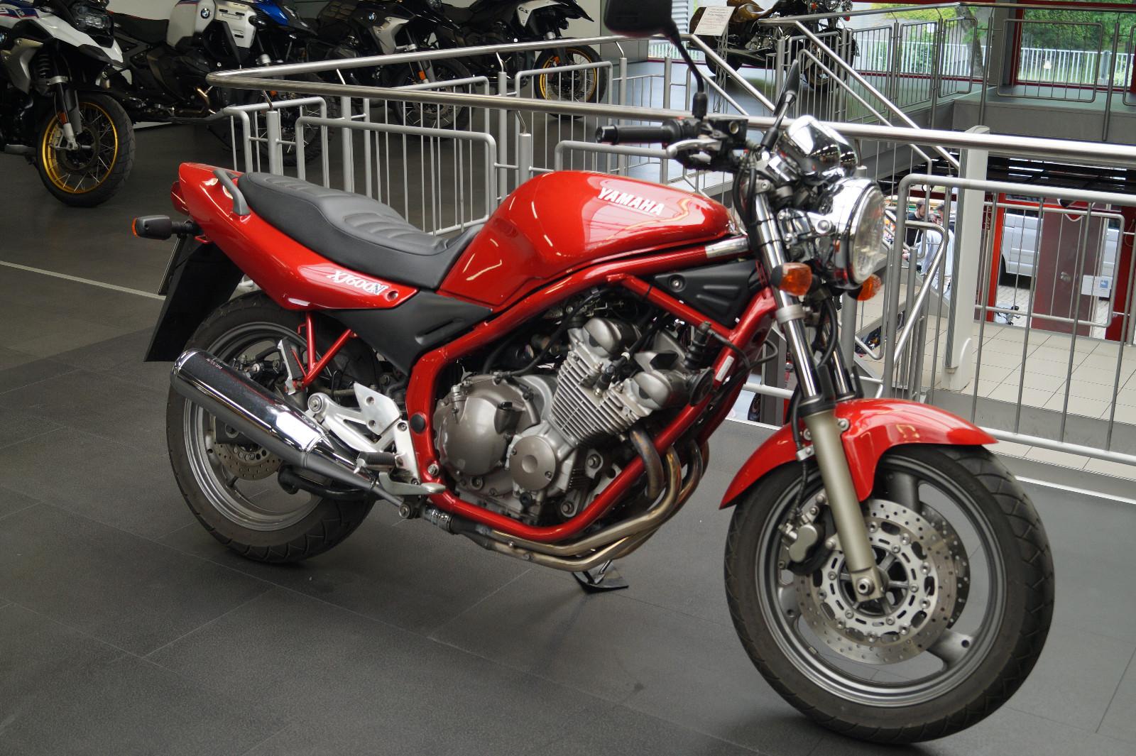Yamaha XJ 600 N **2. Hand + nur 4.863 km**
