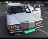 Mercedes-Benz Mercedes Benz  240D Baujahr 1984 - Mercedes-Benz Diesel Gebrauchtwagen aus dem Jahr 1984