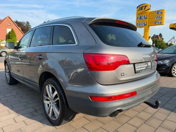 Audi Q7 - 10