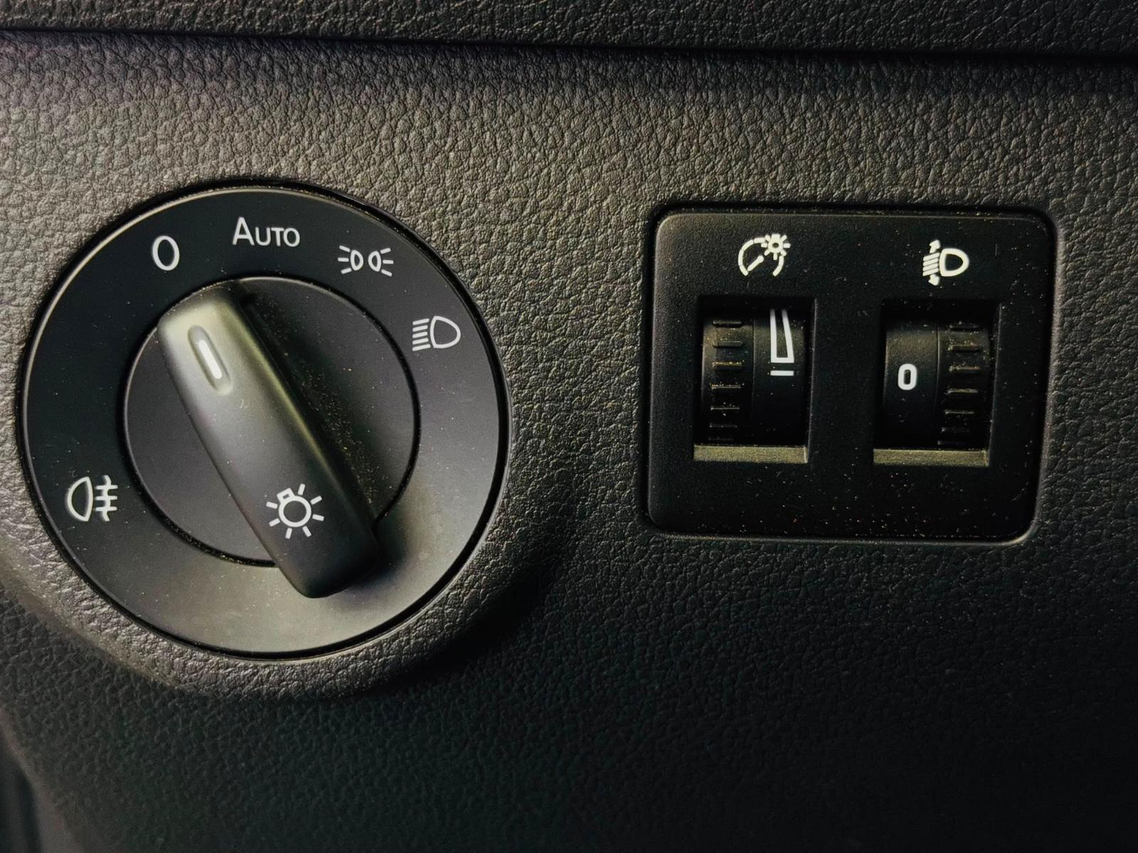 Volkswagen Caddy -DSG-Behindertengerecht-Rampe, миниатюра 19