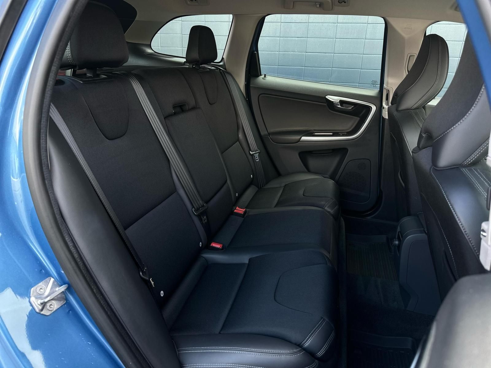VOLVO XC60 2.0 D3 MOMENTUM XENON#FH#NAVI#PDC#VIRTUAL - Image 17