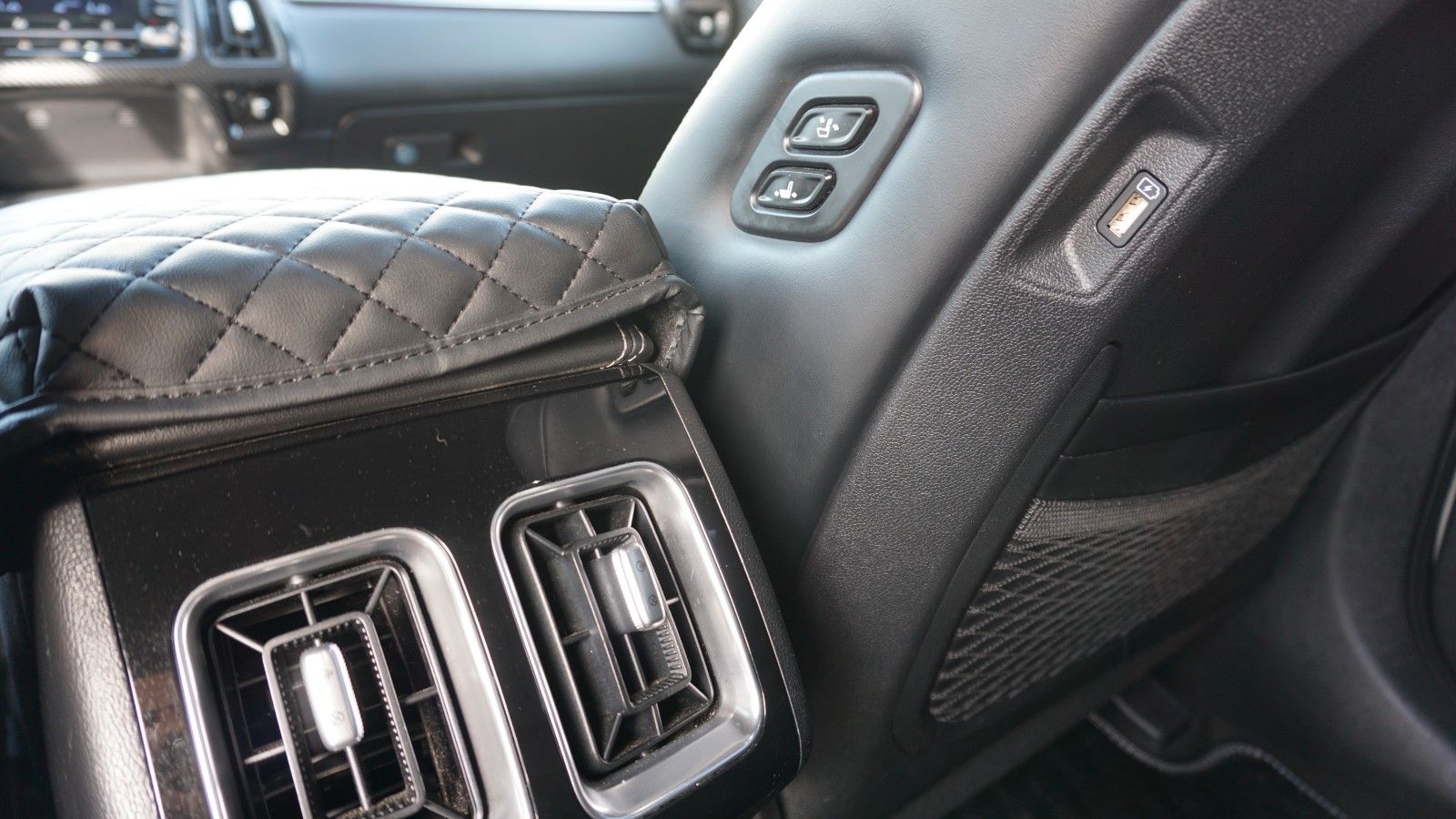 Fahrzeugabbildung Kia Sorento Platinum 4WD,Pano,Kamera,Navi,Leder,Bose