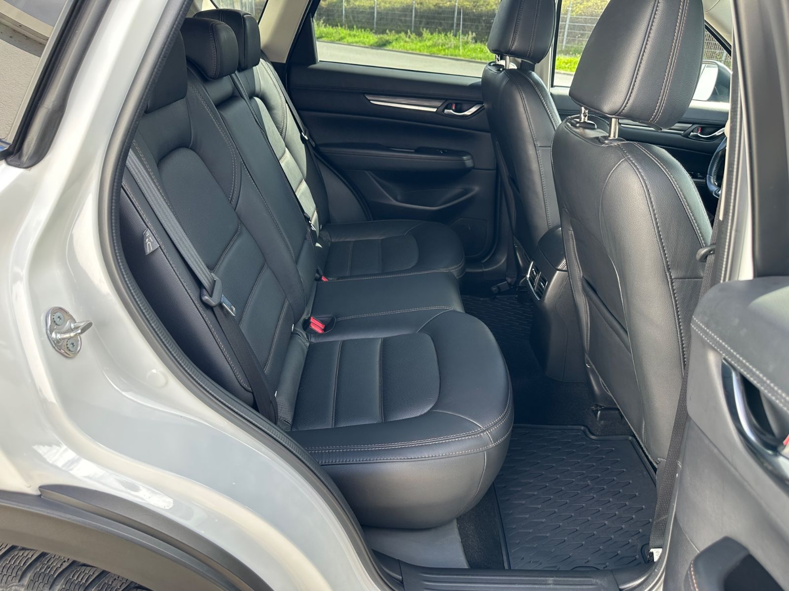 Fahrzeugabbildung Mazda CX-5 Sports-Line AWD/Navi/Leder/LED/360°Kam/AHK