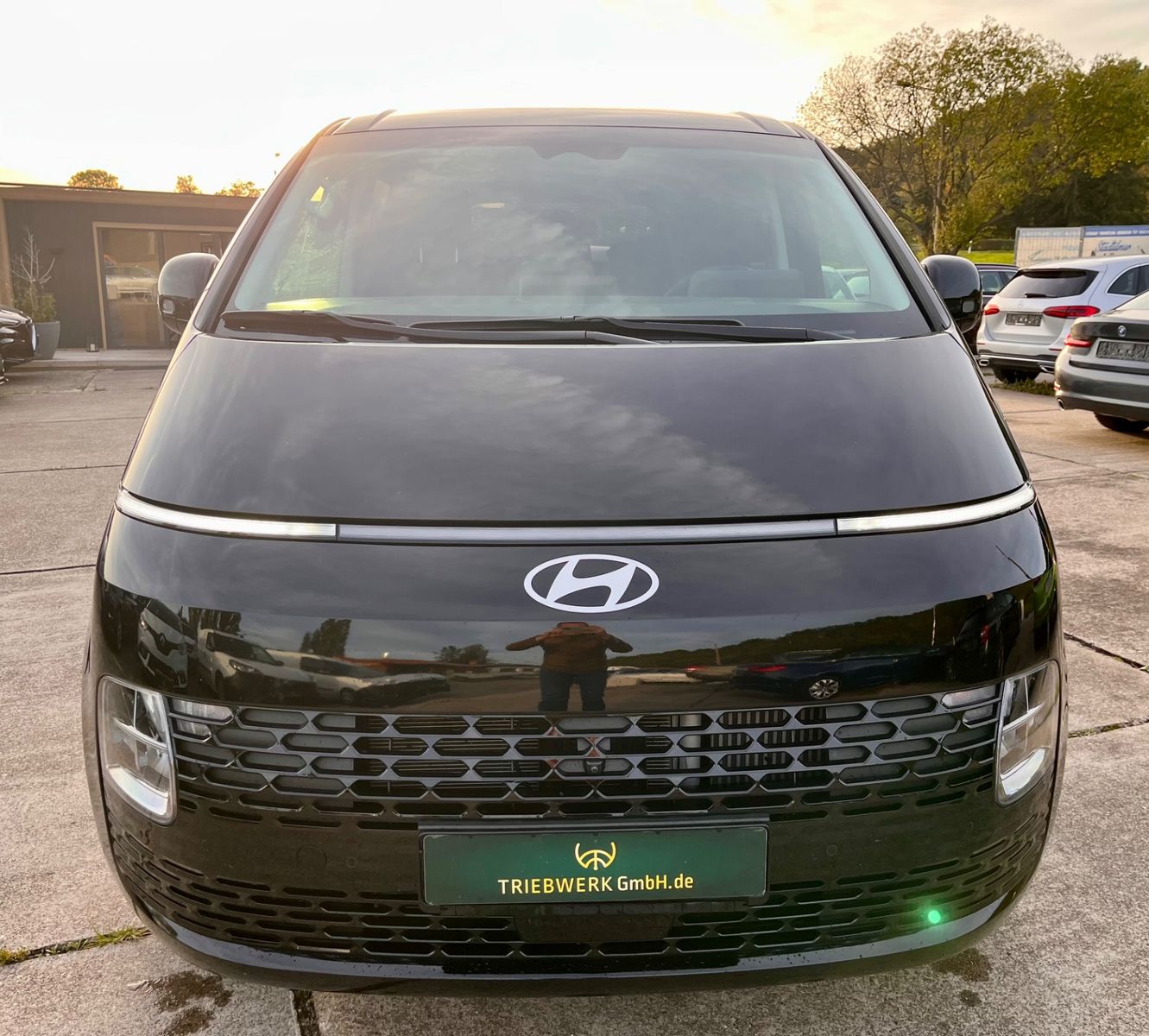 Hyundai Staria Hybrid Navi LED 360° Kamera 9 Sitze DAB imagem 2