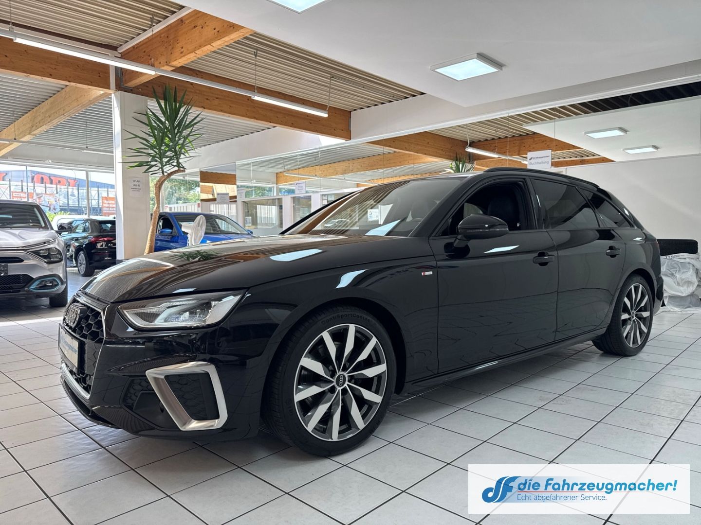 Fahrzeugabbildung Audi A4 Avant 35 TDI S line Navi Leder LED ACC Klimaa