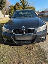 BMW E90 318d mit M Paket 8 fach bereift - BMW 318: 318d E90