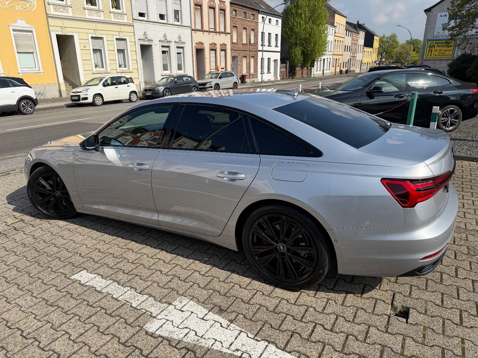 Fahrzeugabbildung Audi A6 Lim. 50 TFSI e quattro sport S-LINE BLACK EDI