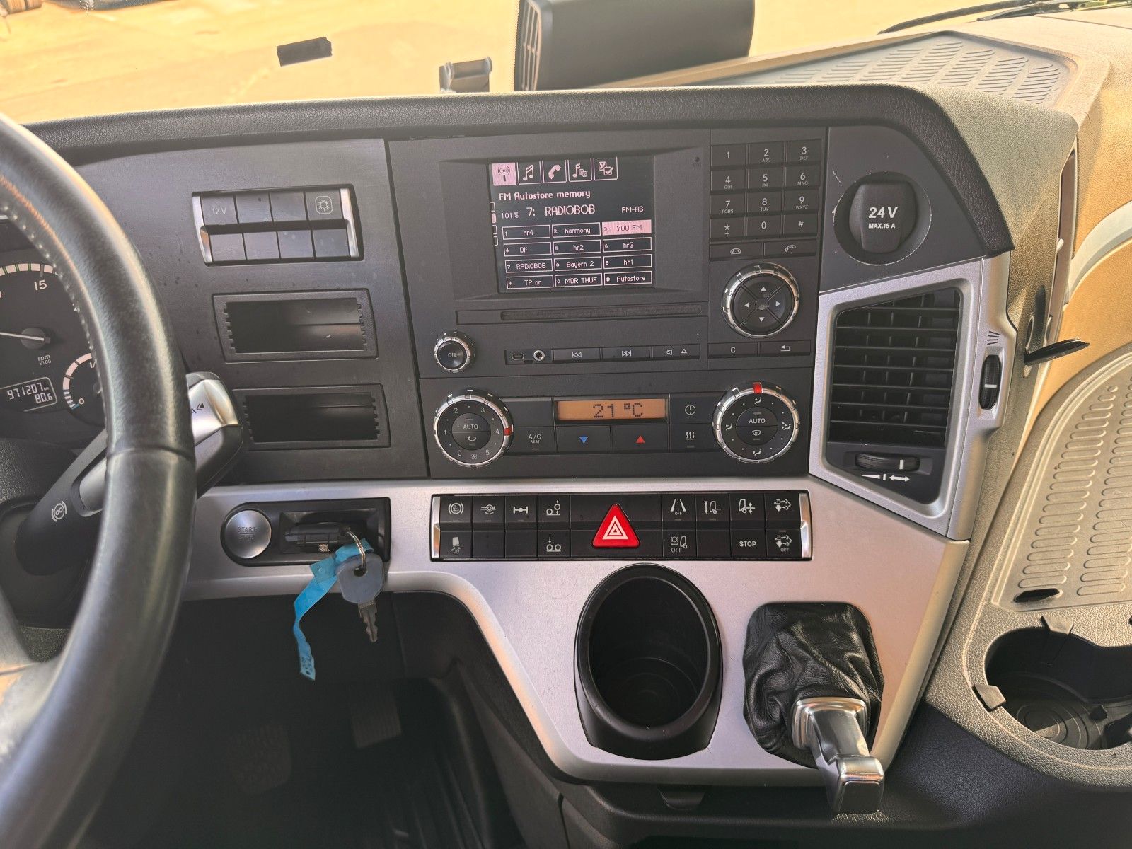 Fahrzeugabbildung Mercedes-Benz Actros 2545LnR 6x2 Retarder BigSpace PPC