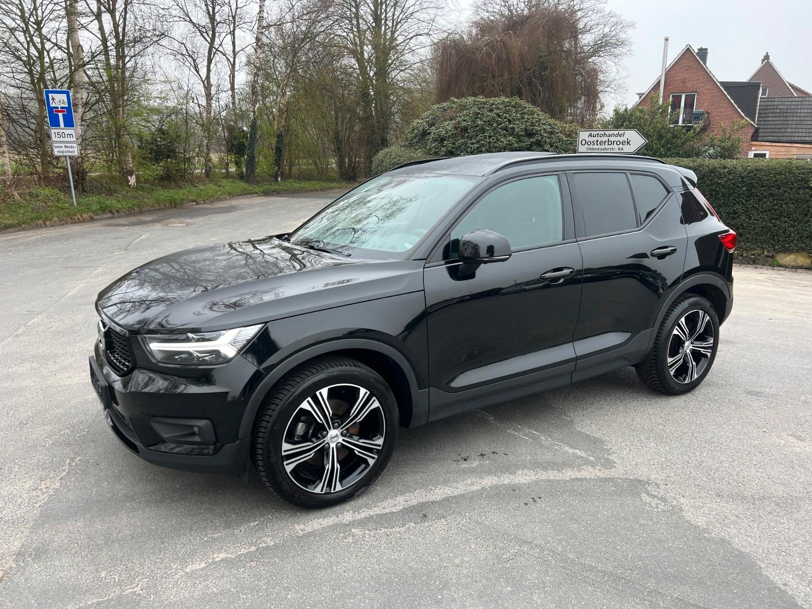 Volvo XC 40 R Aut  Design AWD AHK  /  Panorama