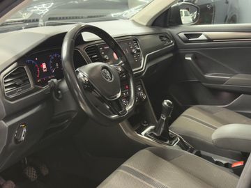 Volkswagen T-Roc - 11