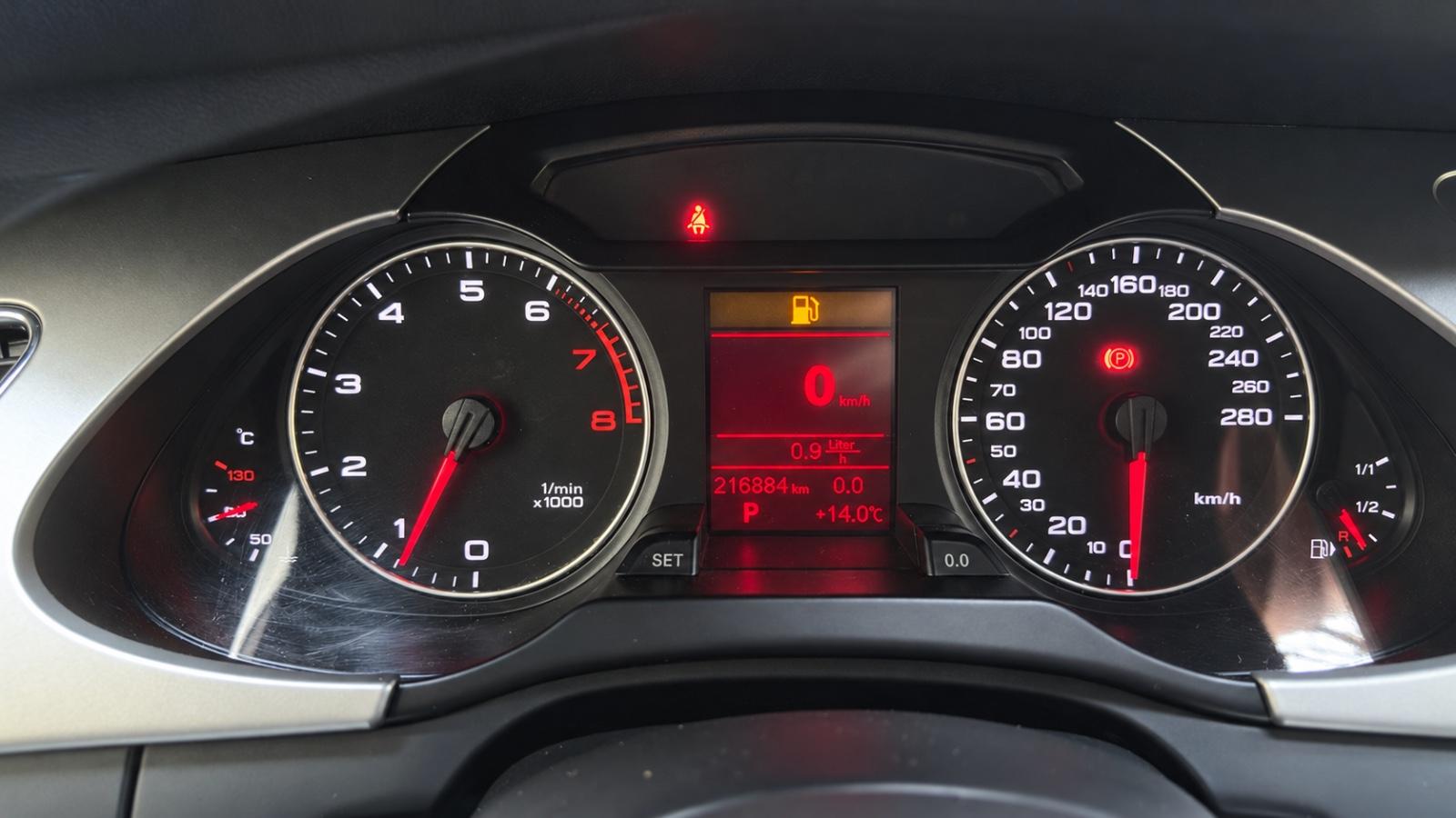 Audi A4 2009 — photo 13