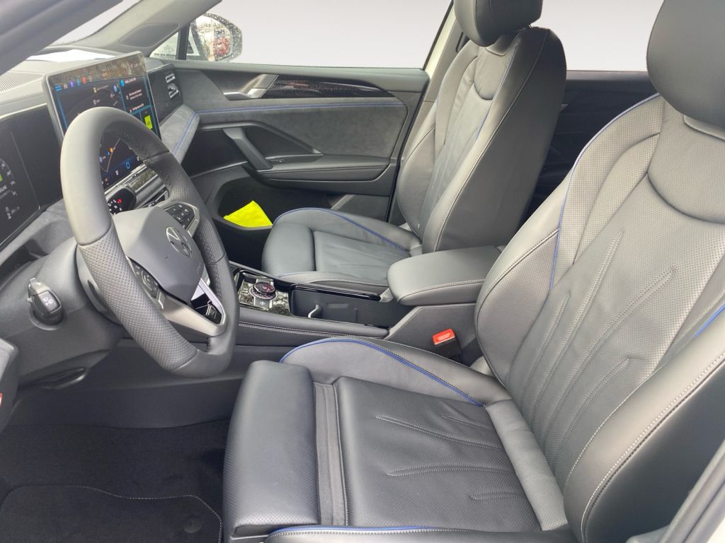 Fahrzeugabbildung Volkswagen Tiguan 1.5 eTSI OPF DSG R-Line