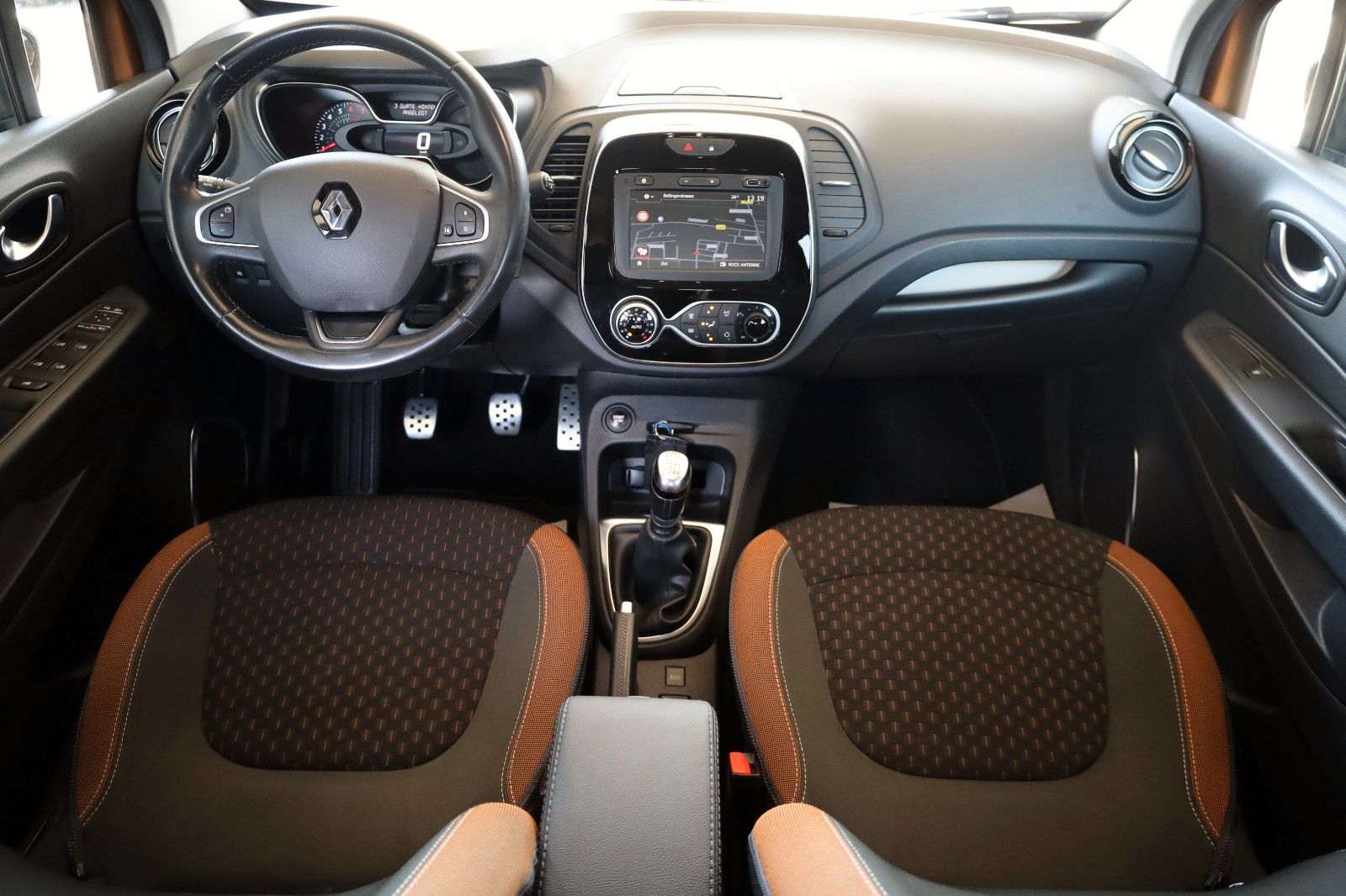 Fahrzeugabbildung Renault Captur Collection Navi,SH,PDC,Kamera
