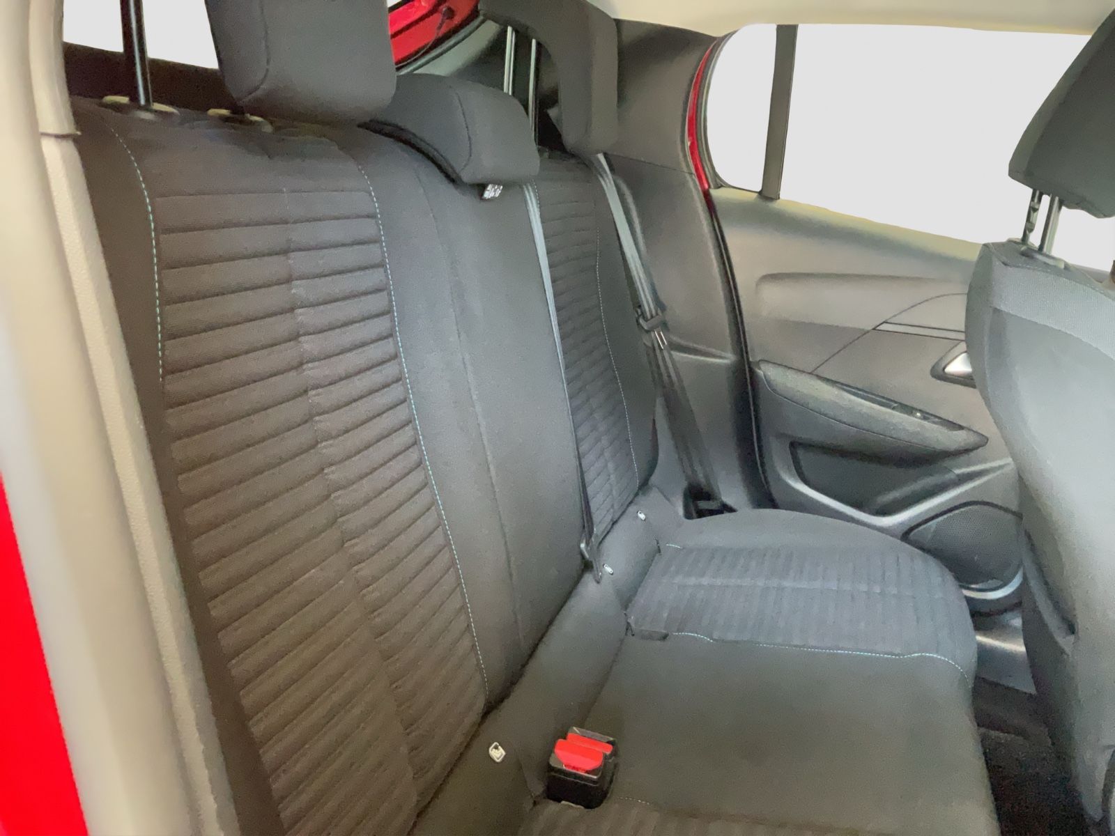 Fahrzeugabbildung Peugeot 208 1.2 PureTech Style