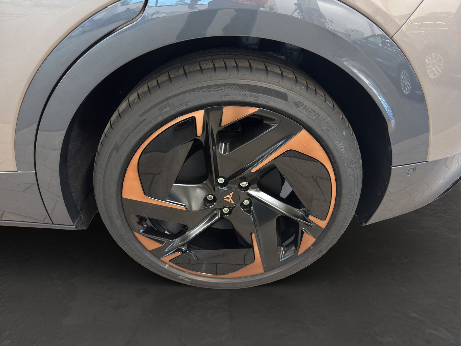 Cupra Tavascan - Bild 9