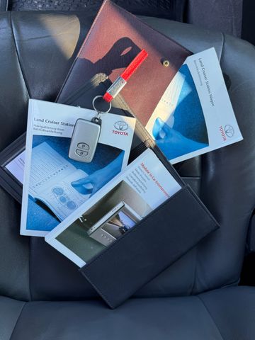 Toyota Land Cruiser 200 Executive V8 DIESEL