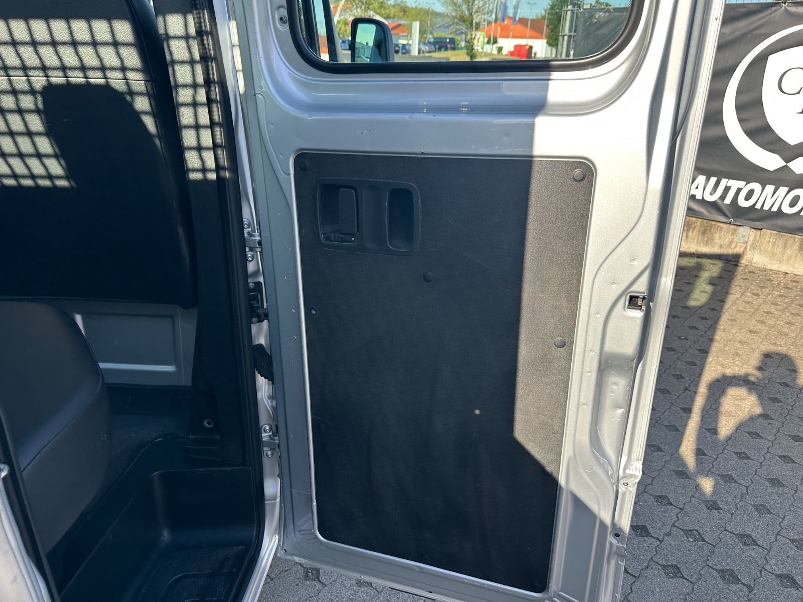 Fahrzeugabbildung Mercedes-Benz Sprinter III PritscheDoKa RWD317/7Sitze/Navi/AHK