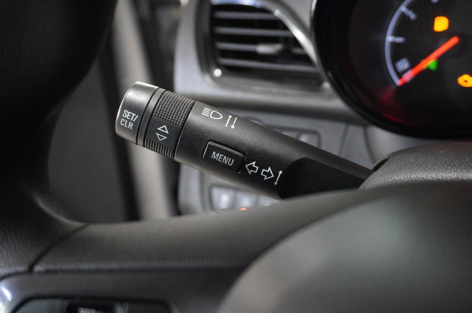 Fahrzeugabbildung Opel Karl 1.0 120 JAHRE KLIMA/USB/TEMP./RADIO/BT