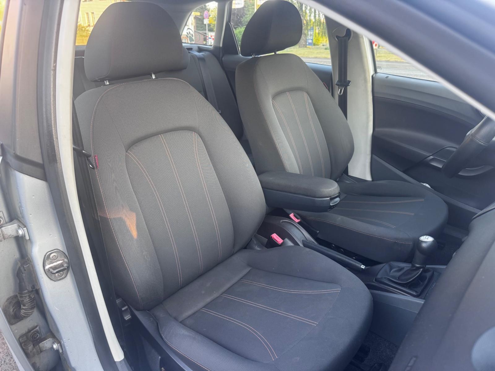 Seat Ibiza 2011 — photo 11