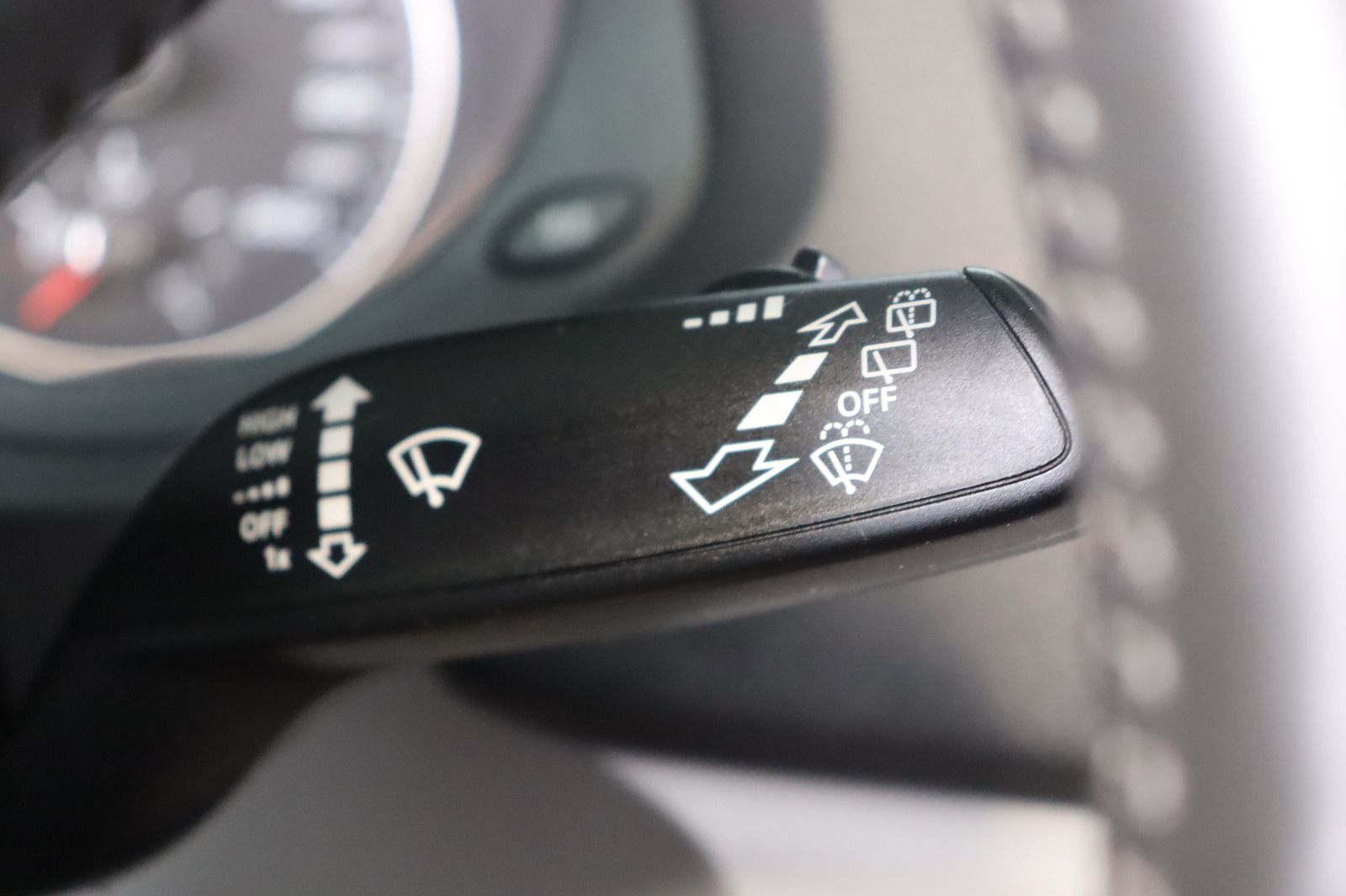 Fahrzeugabbildung Audi Q3 2.0 TFSI S tronic quattro * Standhzg. *