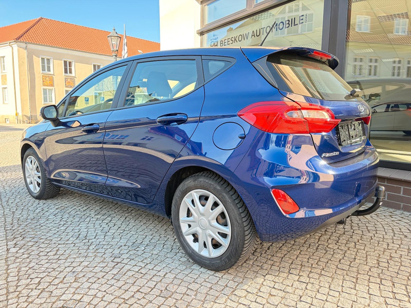 Ford Fiesta Cool & Connect CarPlay PDC Sitzheizung