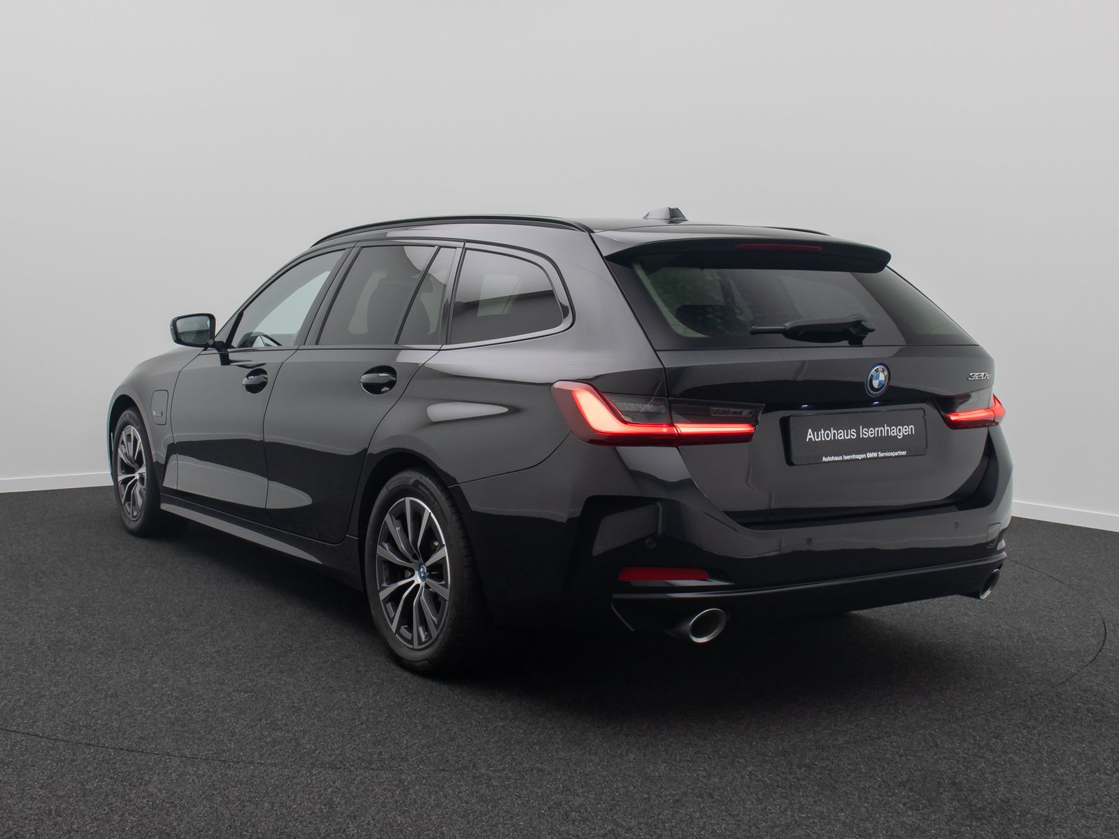 Fahrzeugabbildung BMW 320e FernlichtAs DAB Widscreen Sportsitz Komfort