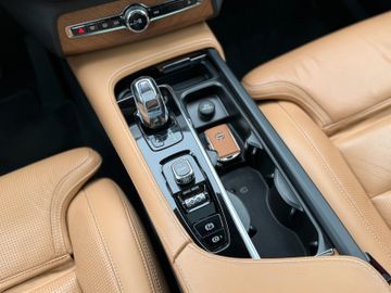 Volvo XC90 Inscription Hybrid AWD|Massage|Panorama|B&W