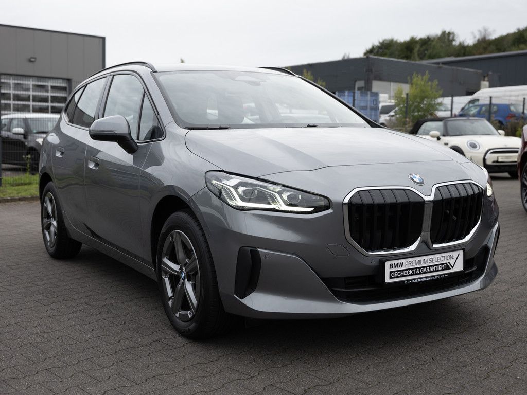 BMW 220 Active Tourer AHK LED ACC NAVI KAMERA SHZ foto 4
