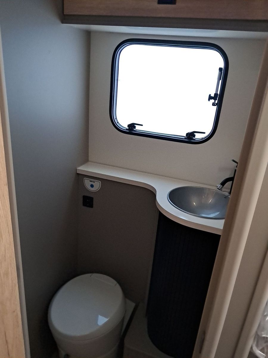 Fahrzeugabbildung DÖRR EXPLORE Hamburg - Automatik Navi Marki