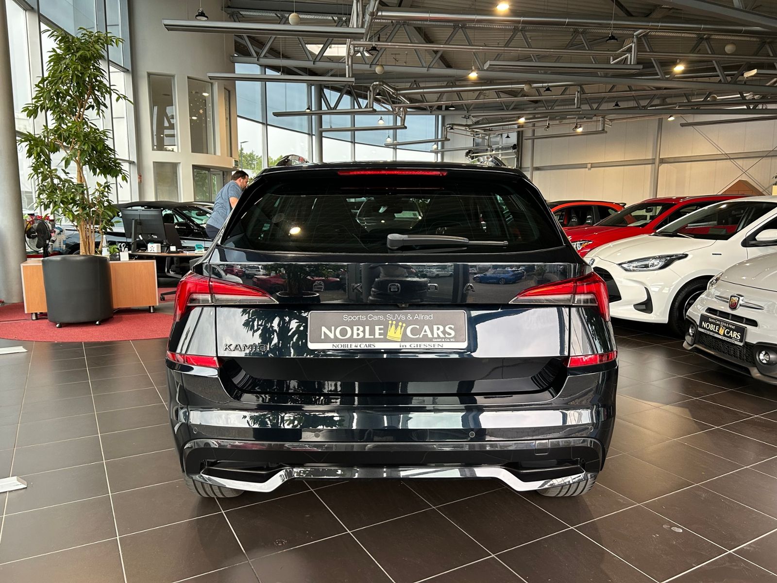 Fahrzeugabbildung SKODA KAMIQ Monte Carlo PANO LED NAVI