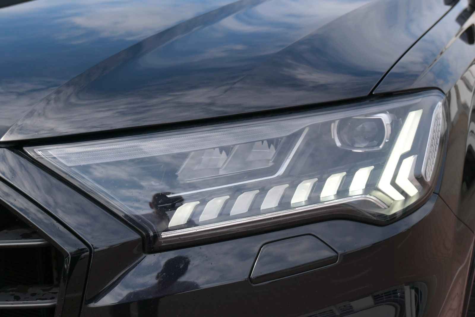 Fahrzeugabbildung Audi SQ7**Mietkauf** TDI*MASS*LUFT*360°*PANO