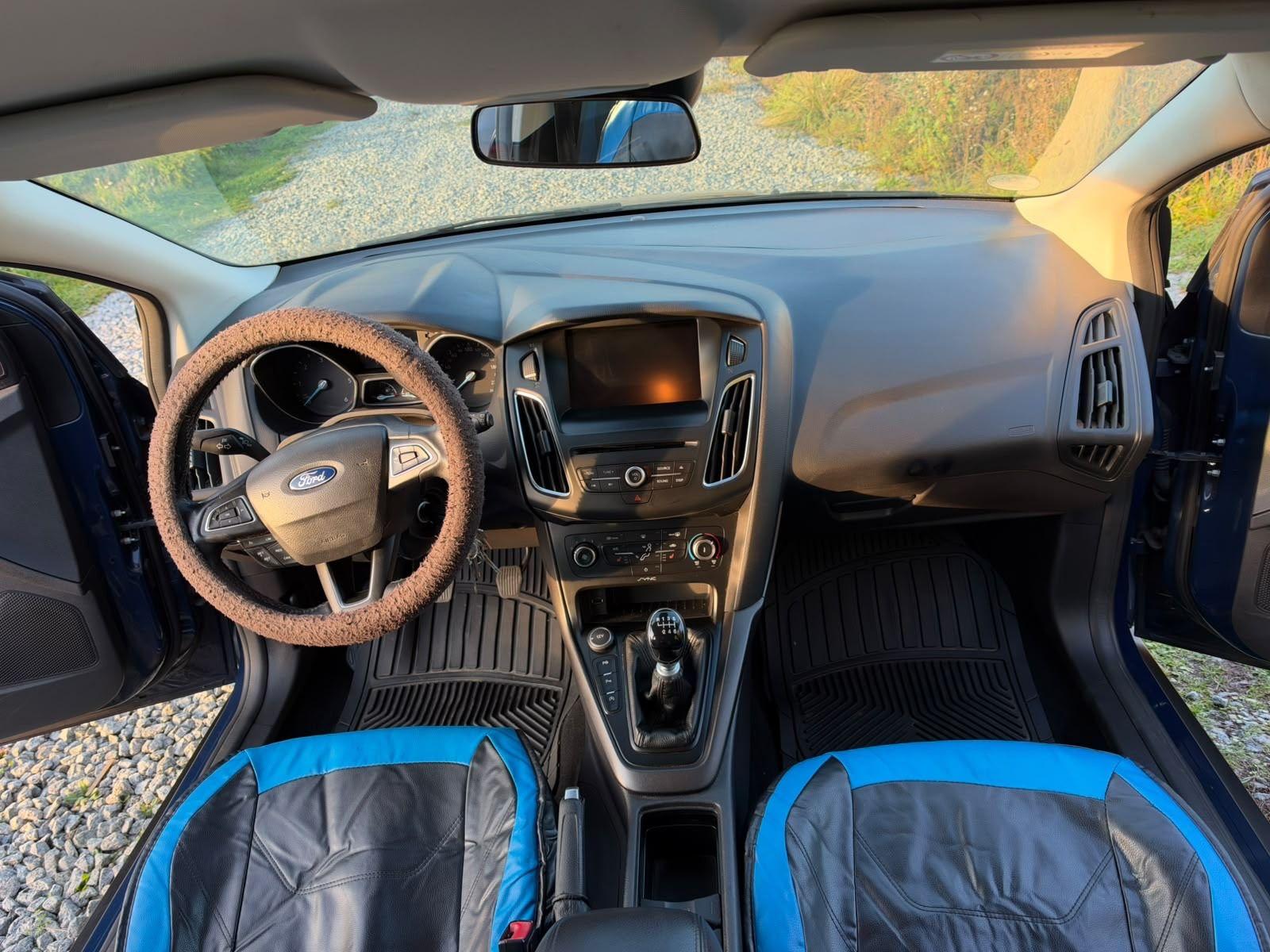 Ford Focus 2015 — photo 7