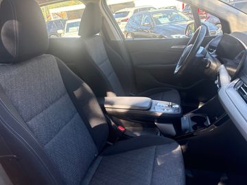 BMW 216i Active Tourer DAB LED Komfortzg. Shz