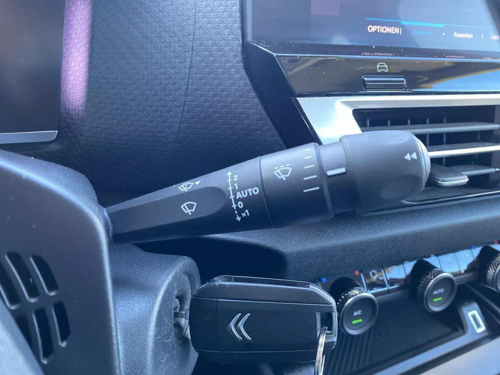 Fahrzeugabbildung Citroën C4 PureTech 130 S&S *AUTOMATIK* FEEL PACK *Sitzh