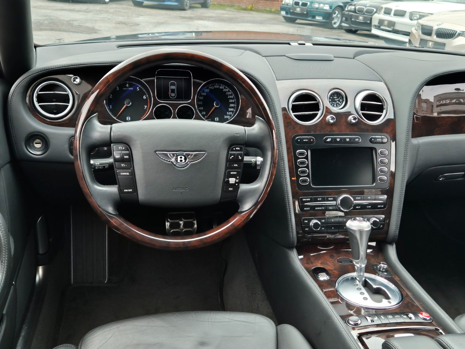 Fahrzeugabbildung Bentley Continental Flying Spur/Ausnahmezustand/Orig. km